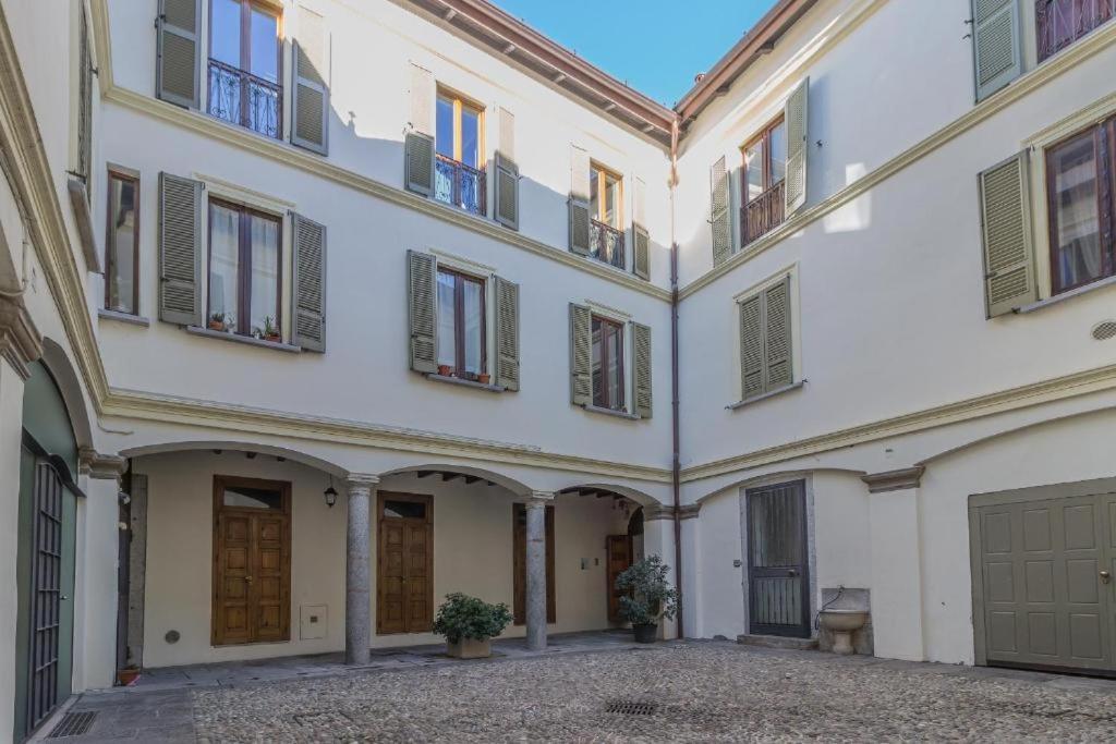 Thea - Centro Storico Bed & Breakfast Monza Exterior foto